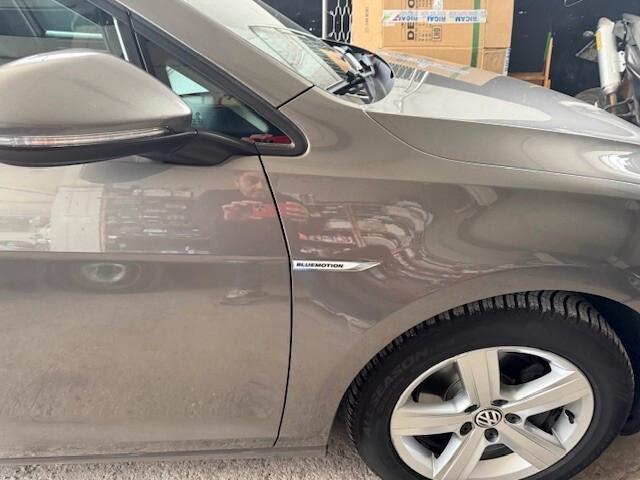 Volkswagen Golf Variant 1.4 TGI Highline BlueMotion
