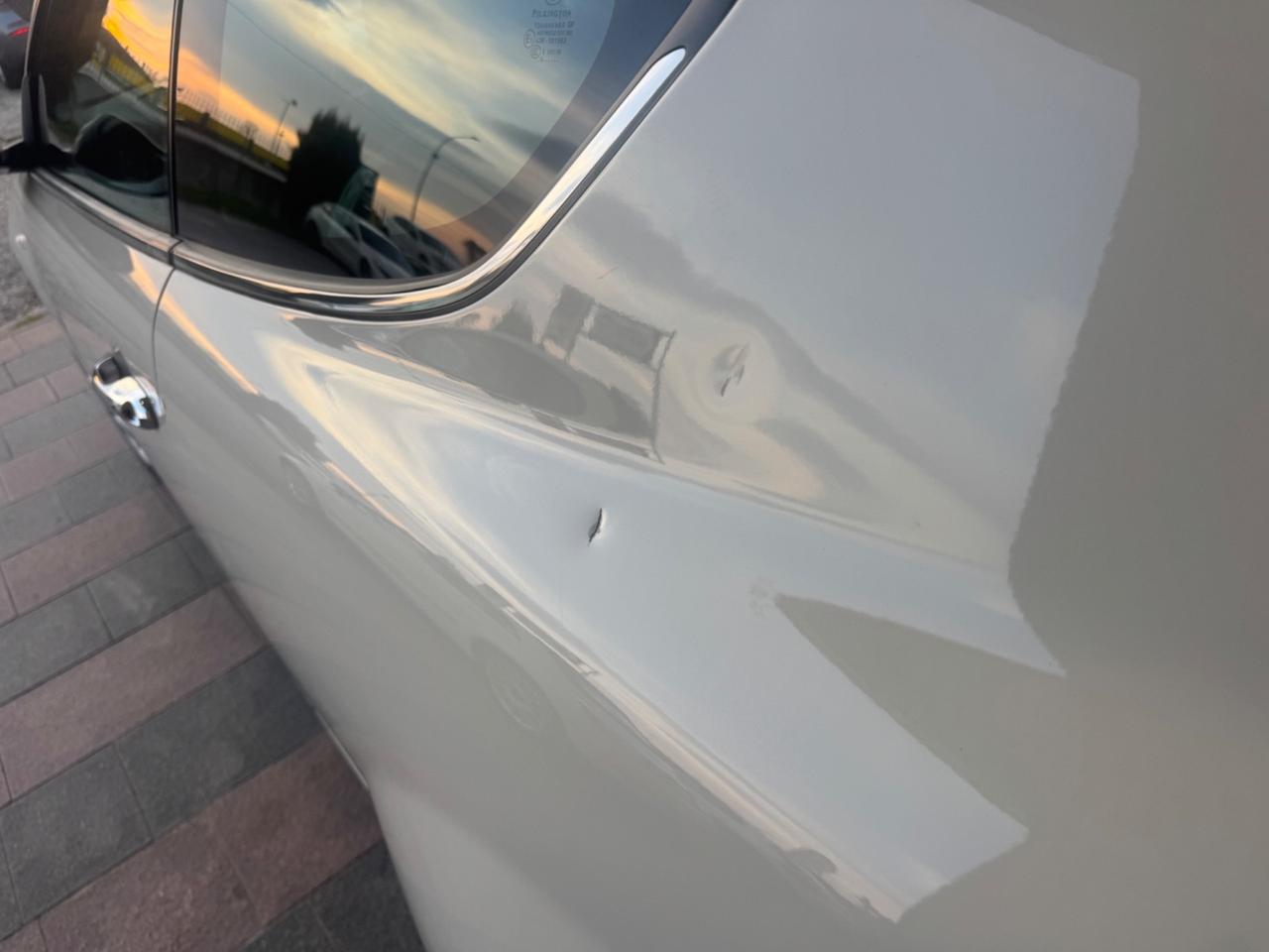 Alfa Romeo MiTo 1.3 JTDm 16V 90 CV Distinctive Sport Pack