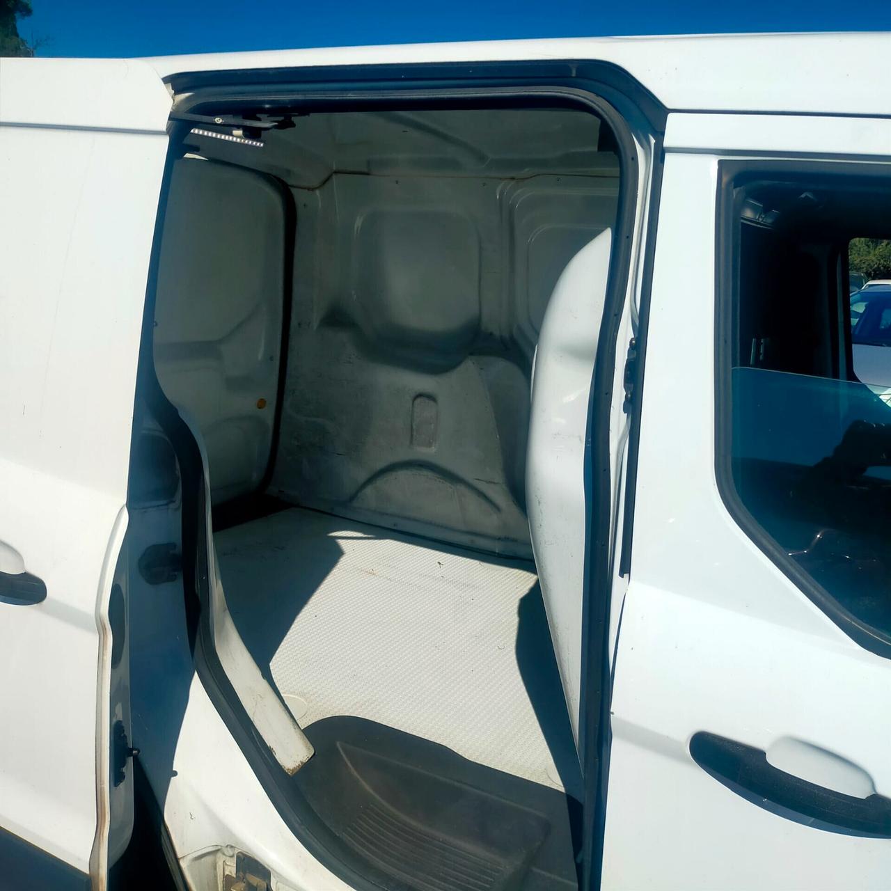 Ford Transit Connect trasporto medicinali