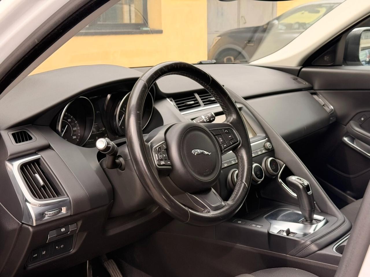 Jaguar E-Pace 2.0D 150 CV AWD aut. R-Dynamic HSE