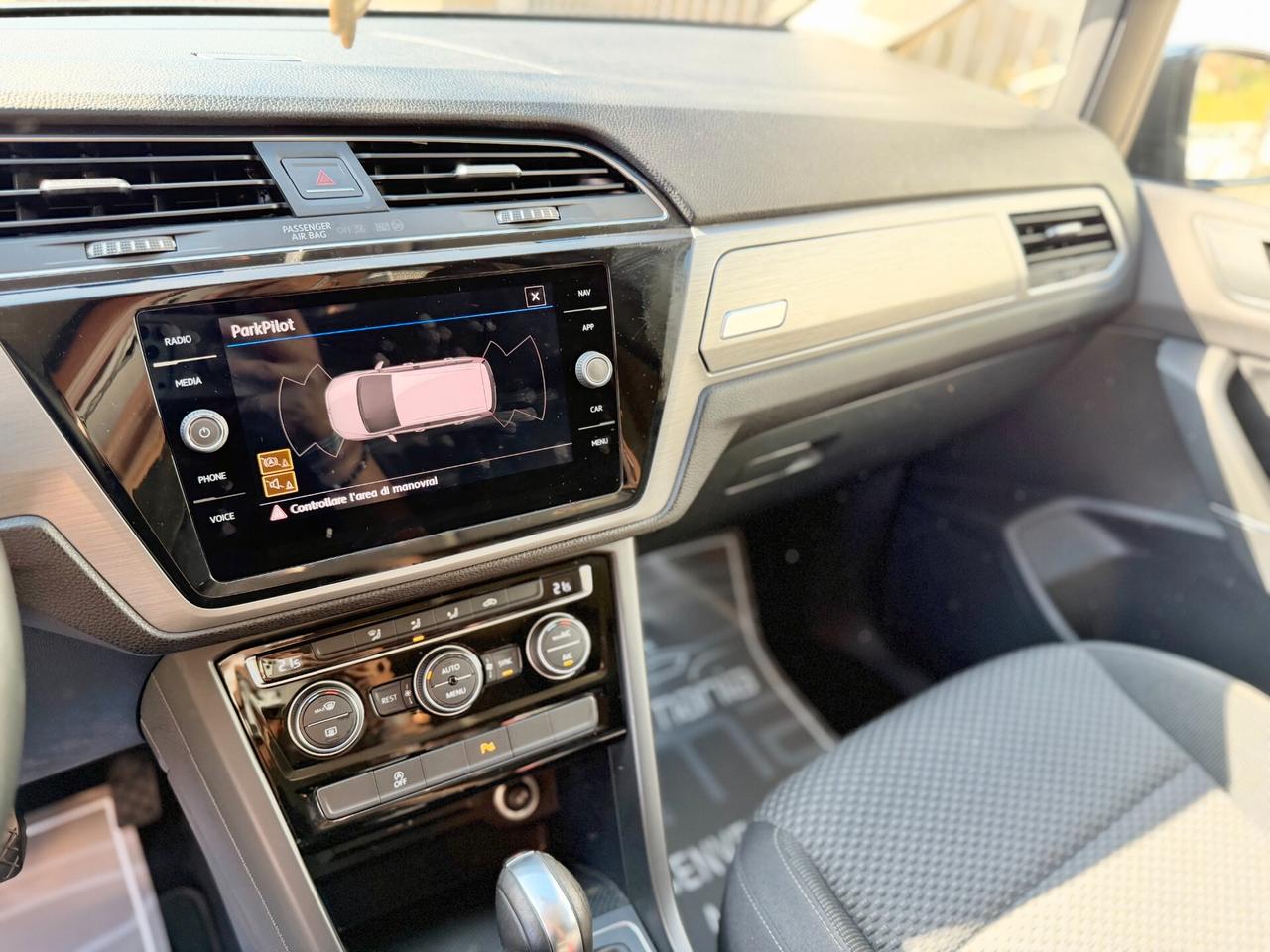 Volkswagen Touran 2.0 TDI 115 CV DSG 7POSTI\PREZZOREALE\KMCERTIFICATI