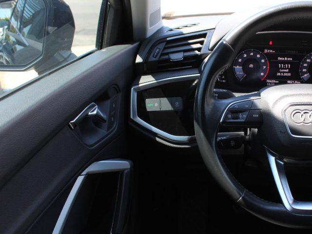 AUDI Q3 35 TFSI Business