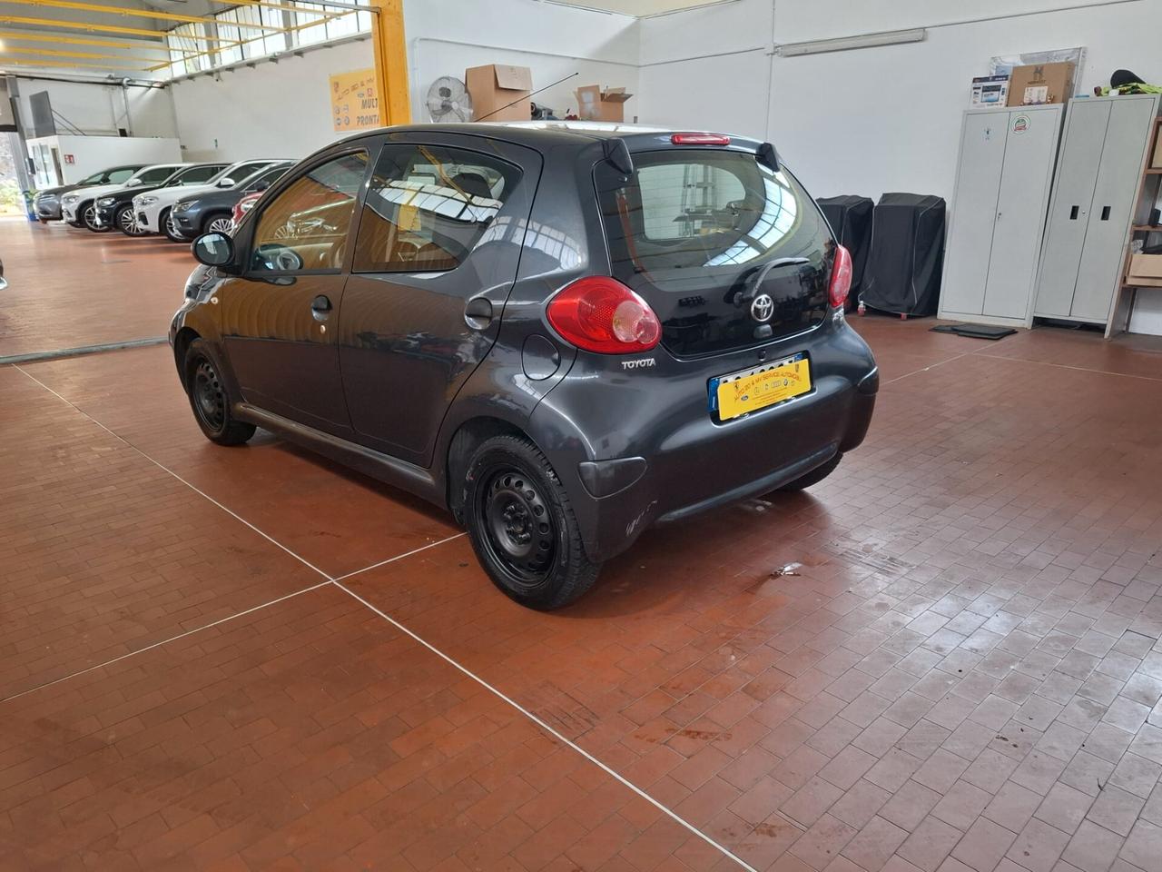 Toyota Aygo 1.0 12V VVT-i 5 porte Now