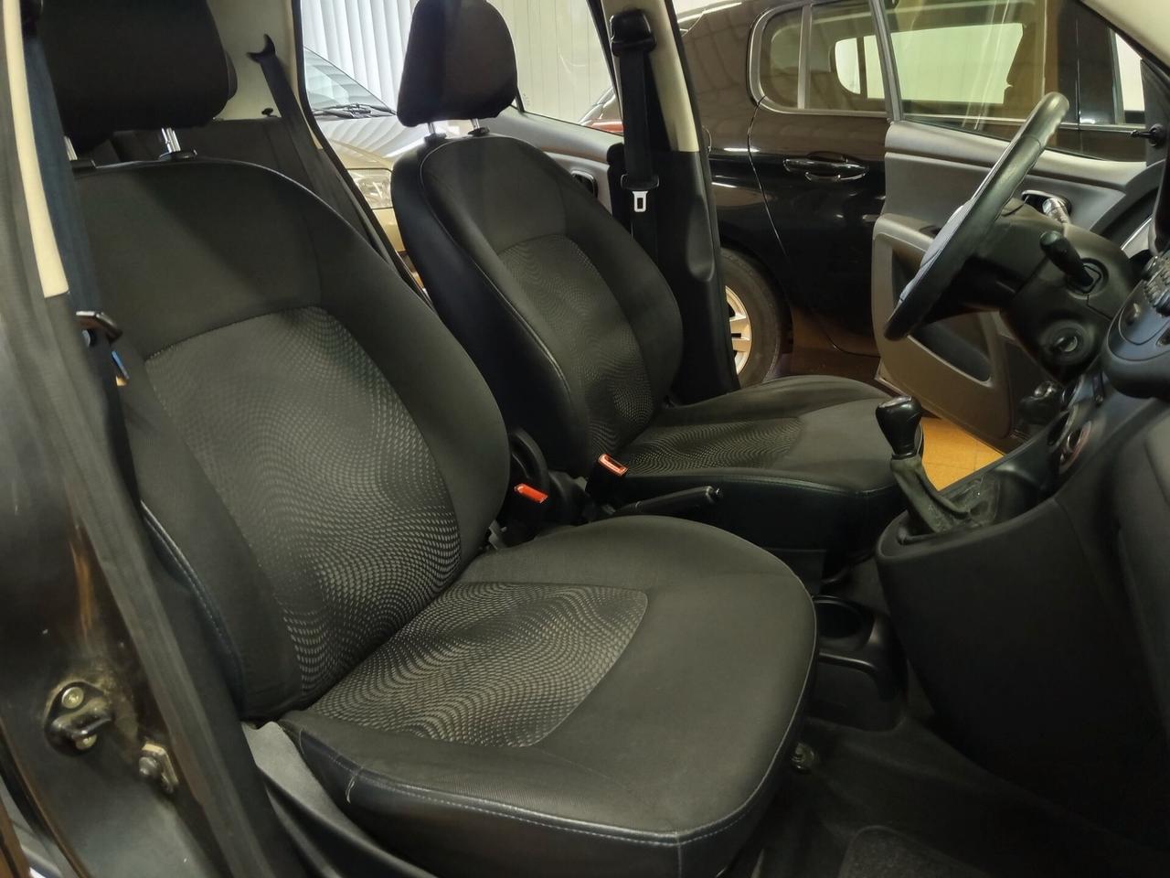 Hyundai i10 1.1 benzina, 120 Mila chilometri ok neopatentati