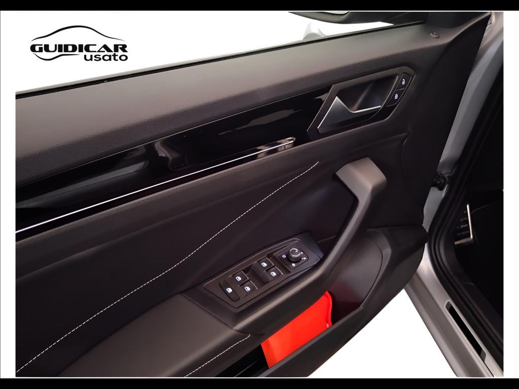 VOLKSWAGEN T-Roc 2022 - T-Roc 1.0 tsi R-Line 110cv