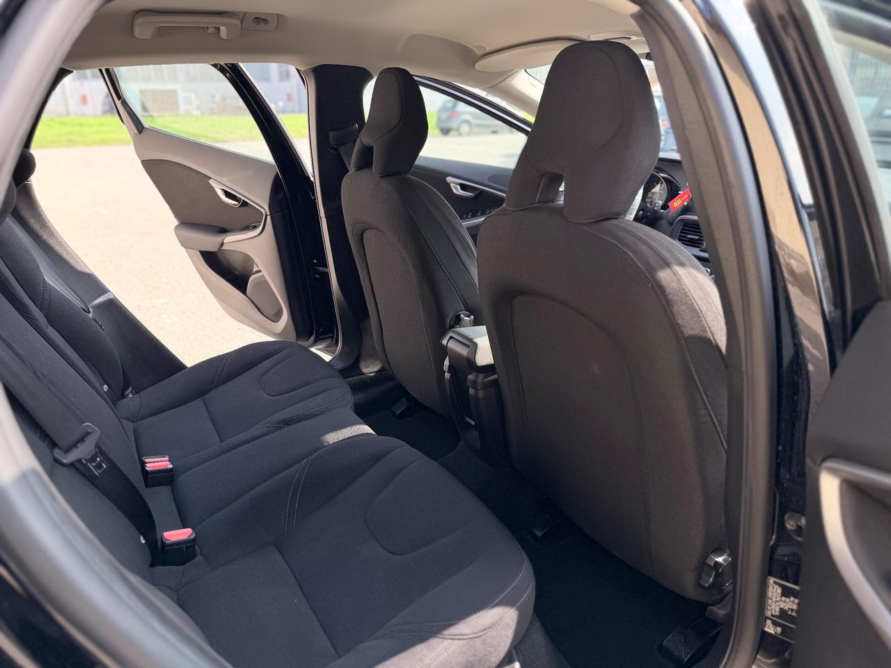 Volvo V40 D2 R-design euro6 2.0d 120cv