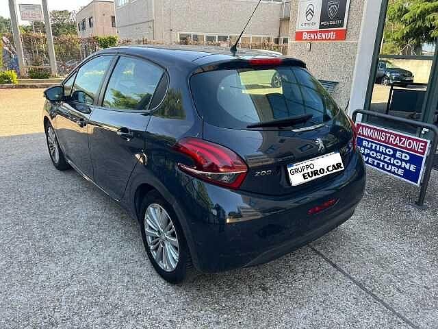 Peugeot 208 Allure Blue HDI 75