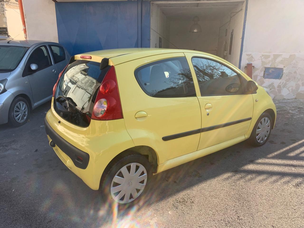 Peugeot 107 1.0 68CV 5p. Plaisir