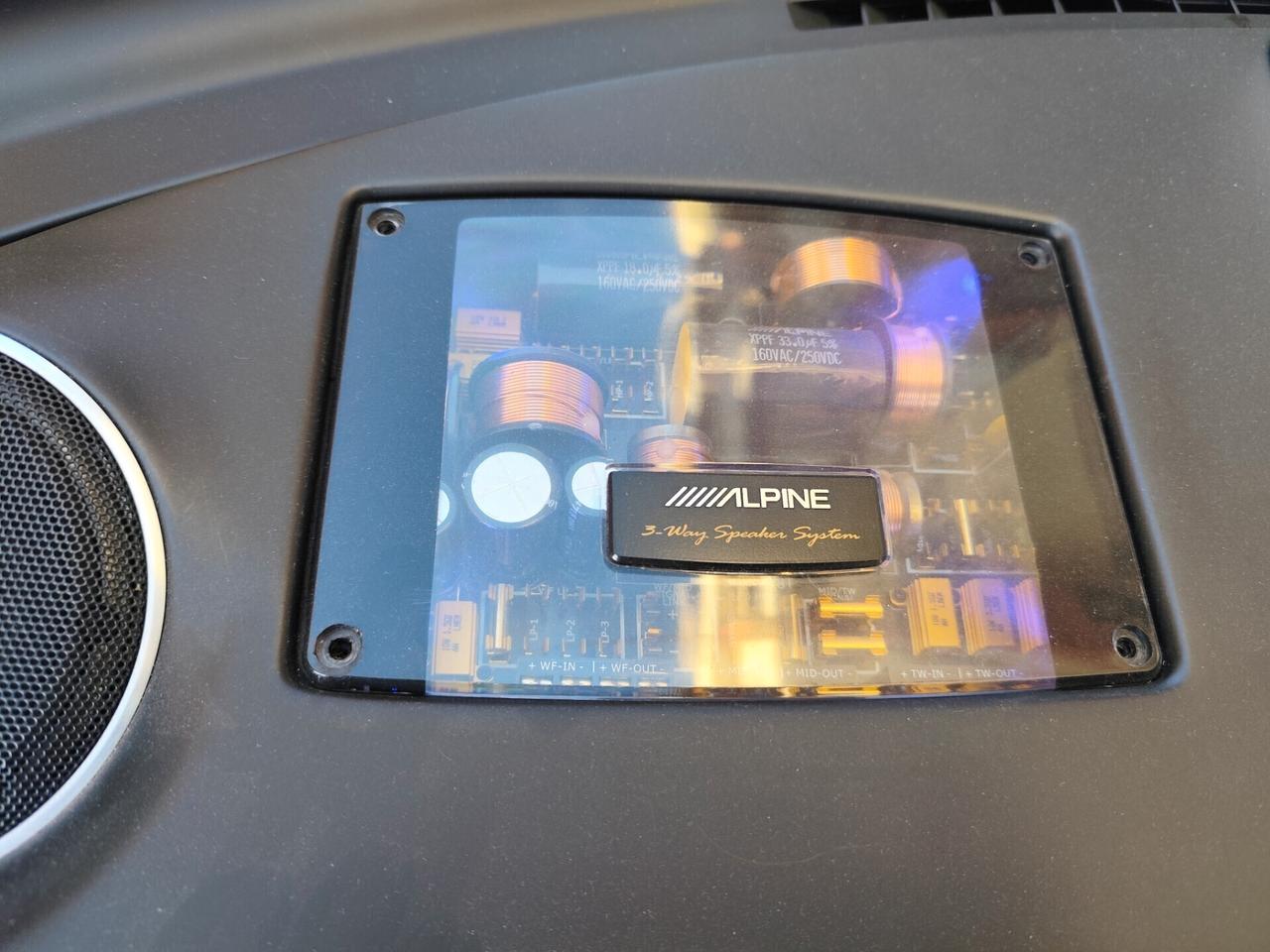 Volkswagen New Beetle AUTO DEMO SOUND QUALITY BRAND ALPINE WRAPPATA