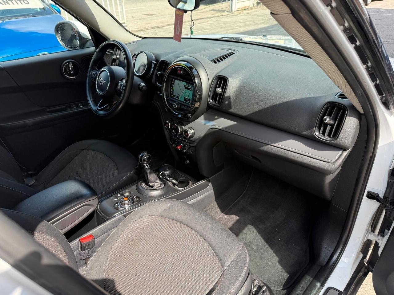 Mini Cooper Countryman 1.5 BUSINESS