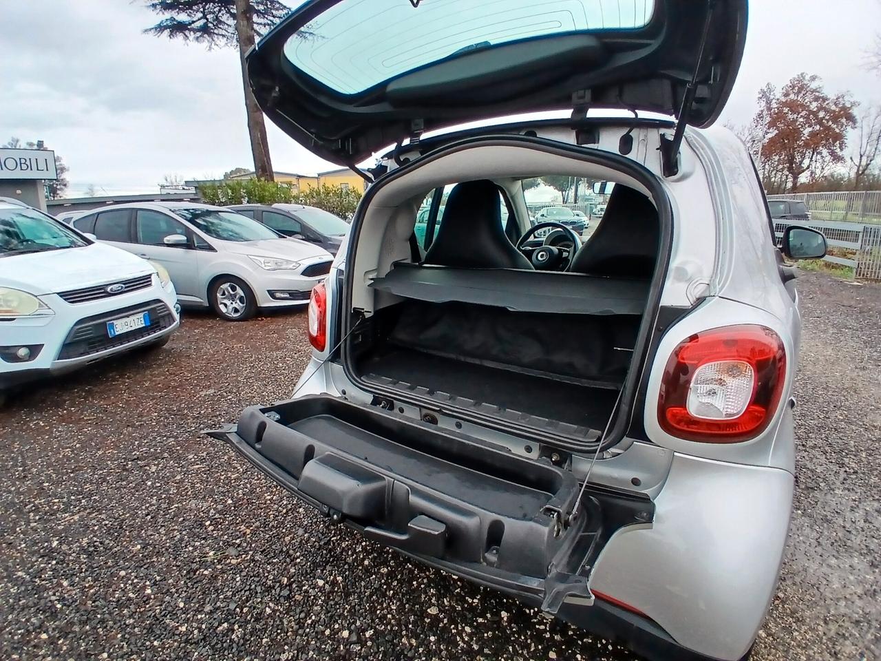 Smart ForTwo 70 1.0 twinamic Youngster pelle navi