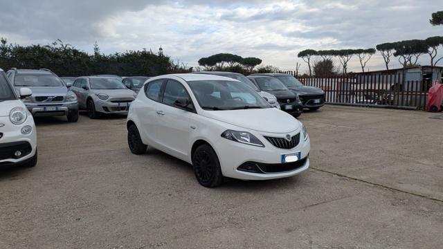 LANCIA Ypsilon HYBRID 1.0cc 70cv