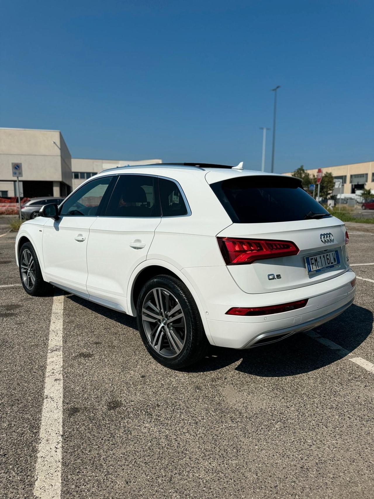 Audi Q5 2.0 TDI quattro S tronic line plus