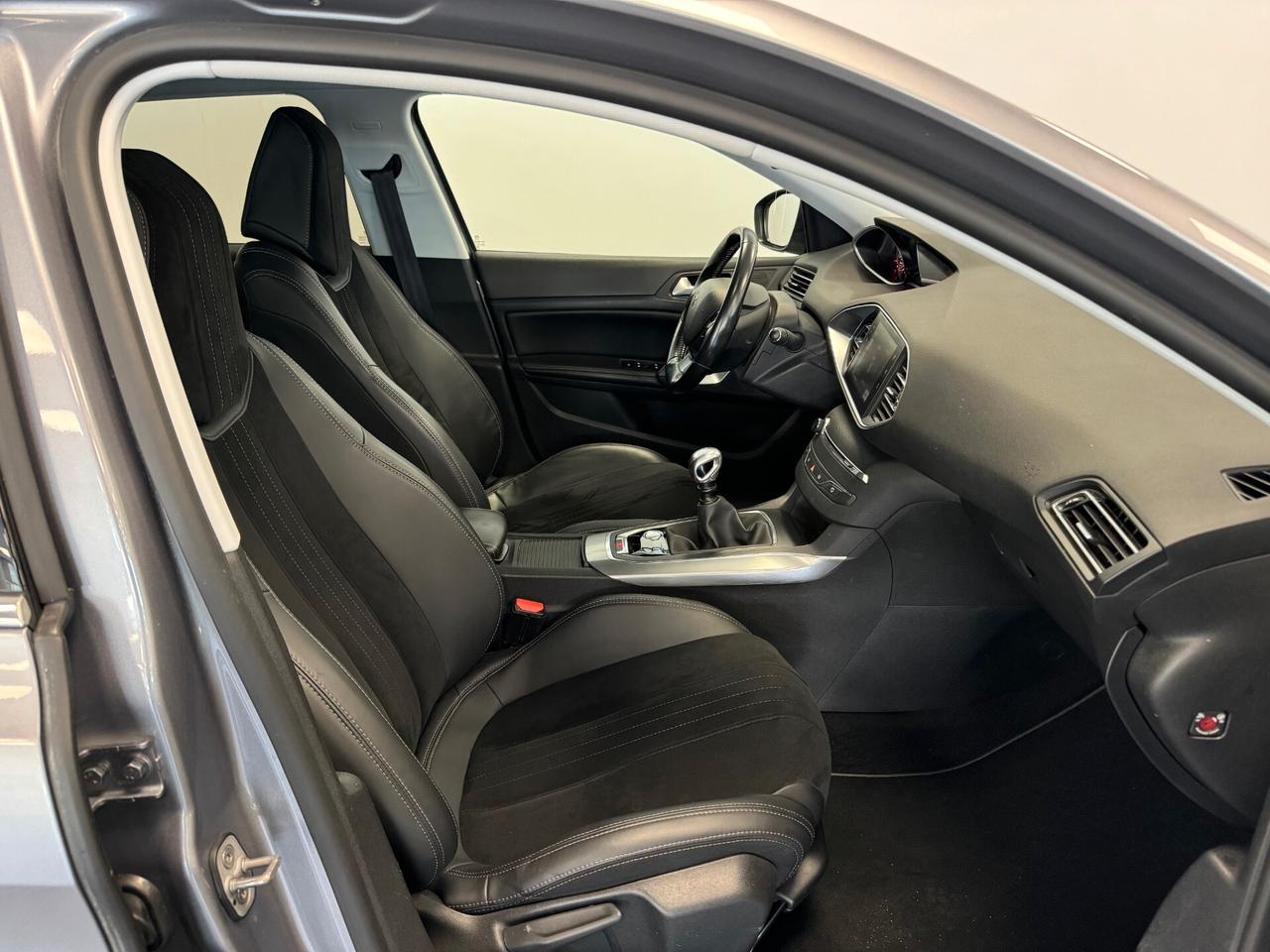 Peugeot 308 BlueHDi 120 S&S Allure UNIPROP 68.000 KM
