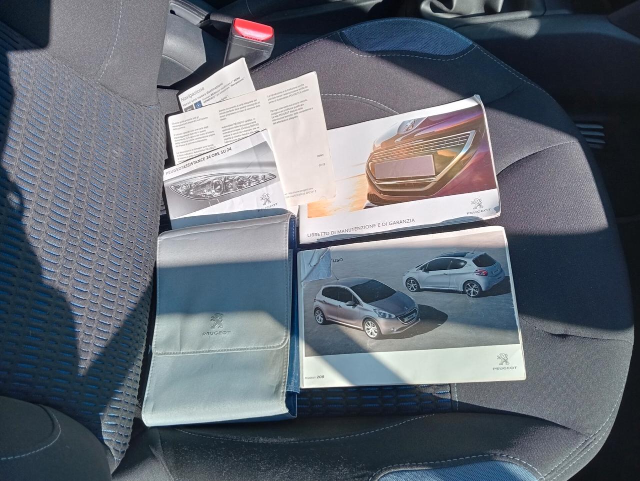 Peugeot 208 1.2VTi 82CV 5p. Allure UNIPROPRIETARIO