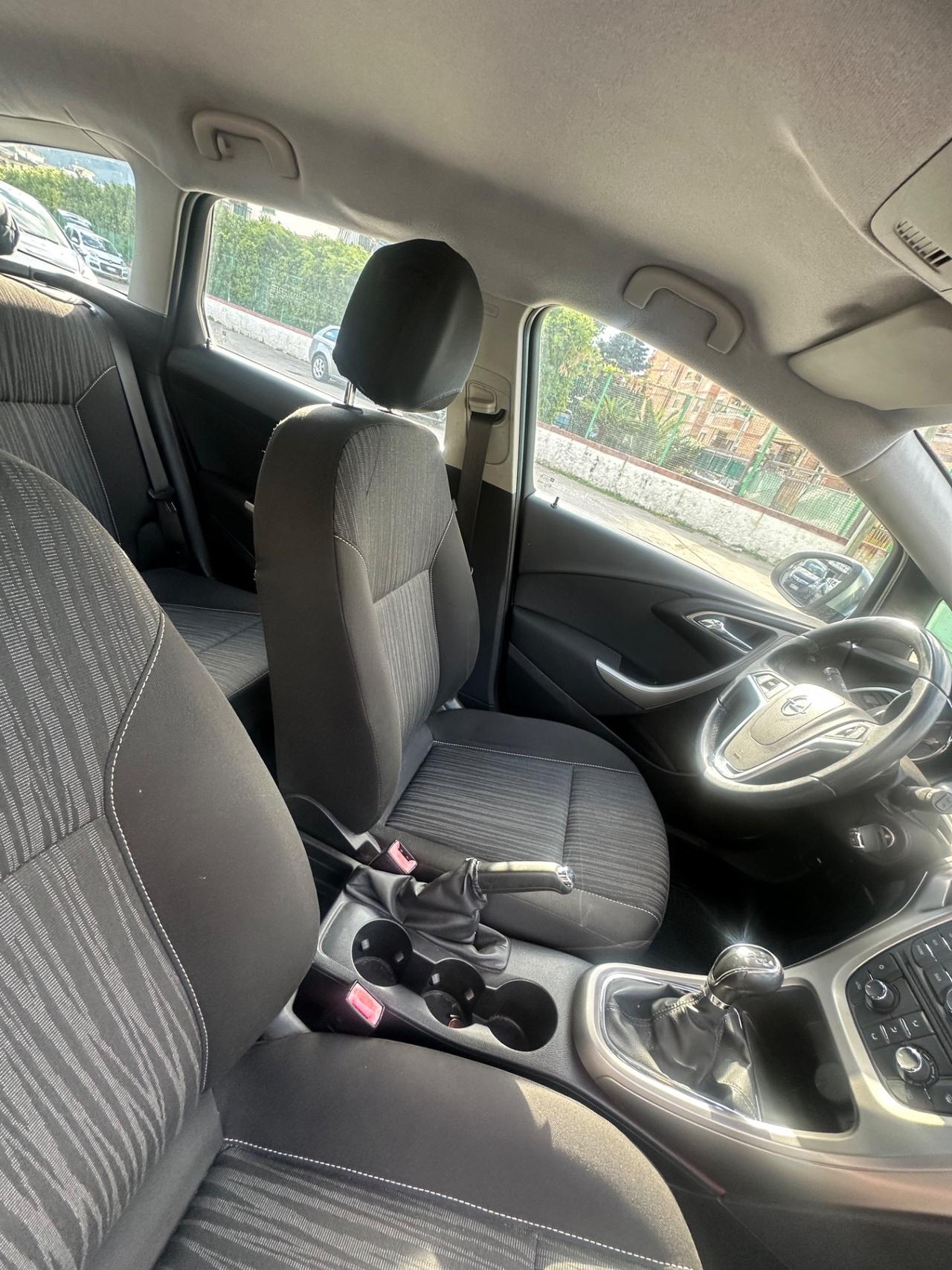 Opel Astra 1.4 100CV Sports Tourer Cosmo