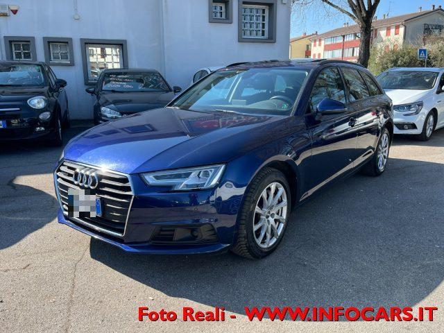 AUDI A4 Avant 40 TDI quattro S tronic Business*tetto