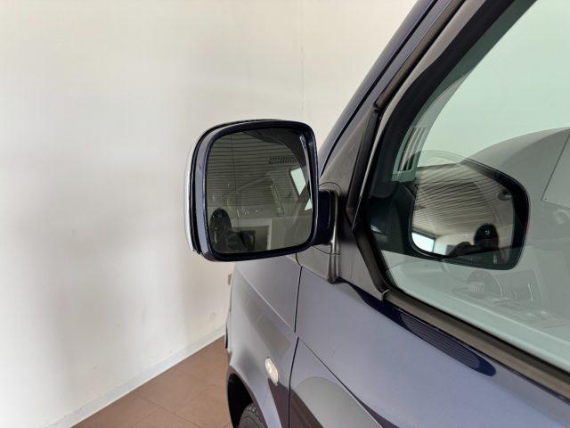 VOLKSWAGEN Multivan 2.5 TDI/174CV Comfortline 7 POSTI