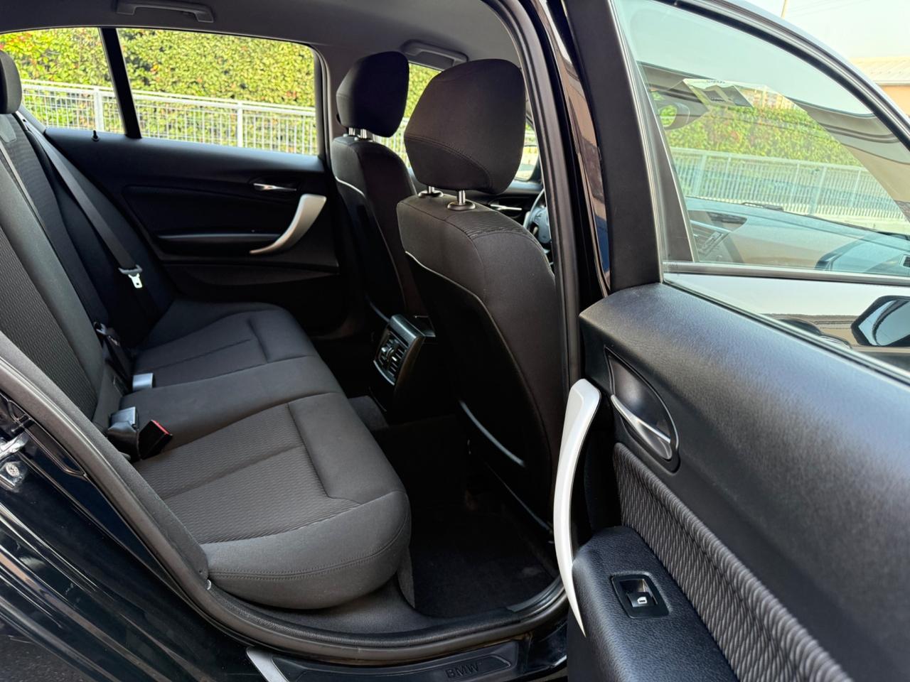 Bmw 116d 5p. Unique