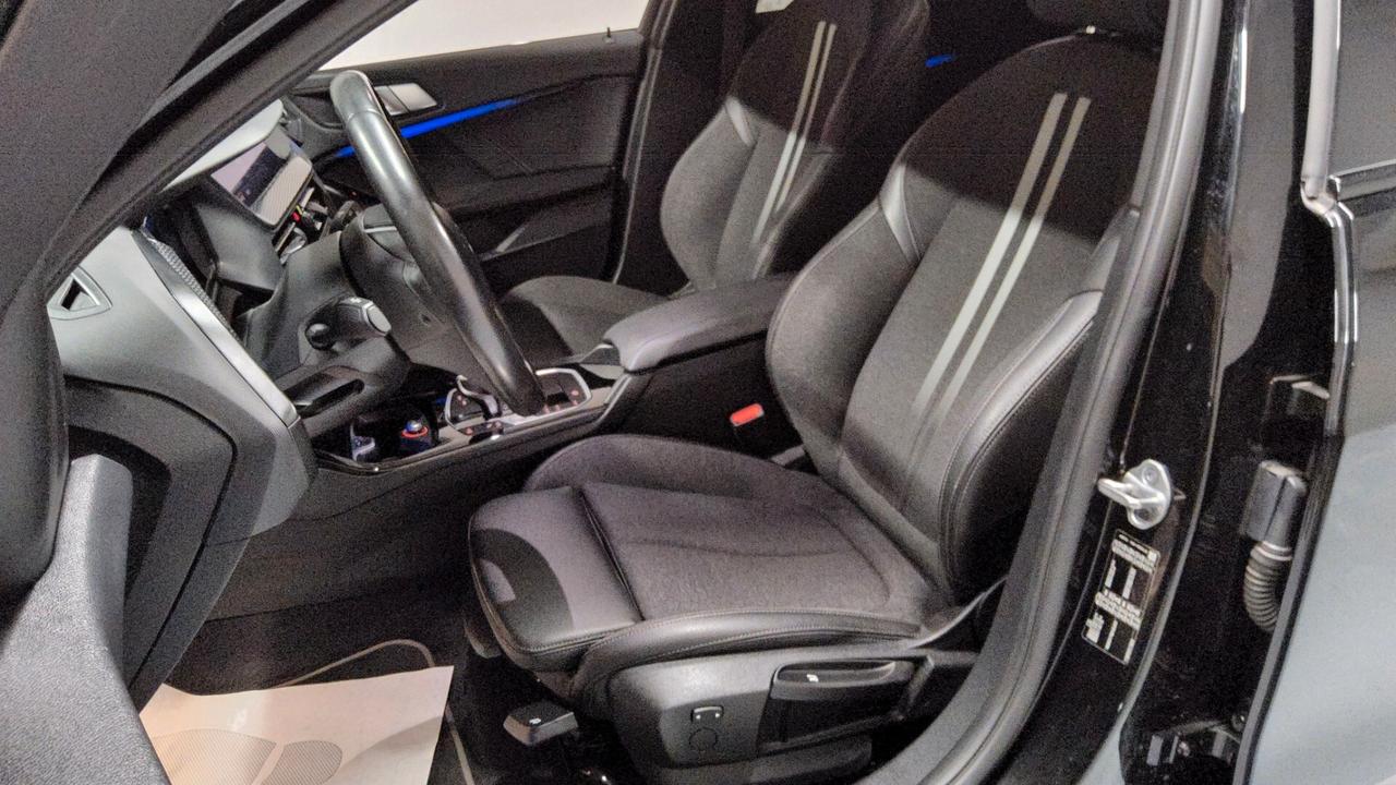 Bmw 118 118d 5p. Msport