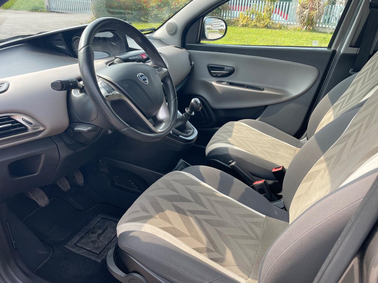 Lancia Ypsilon 1.2 69 CV 5 porte GPL Ecochic Gold