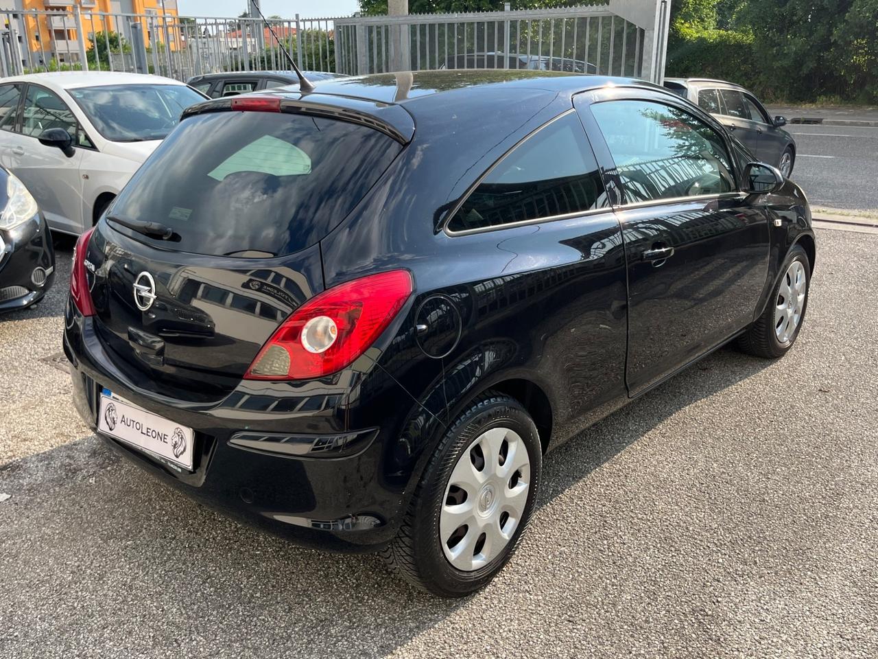 Opel Corsa 1.2 3 porte CATENA FATTA - OK NEOPATENTI