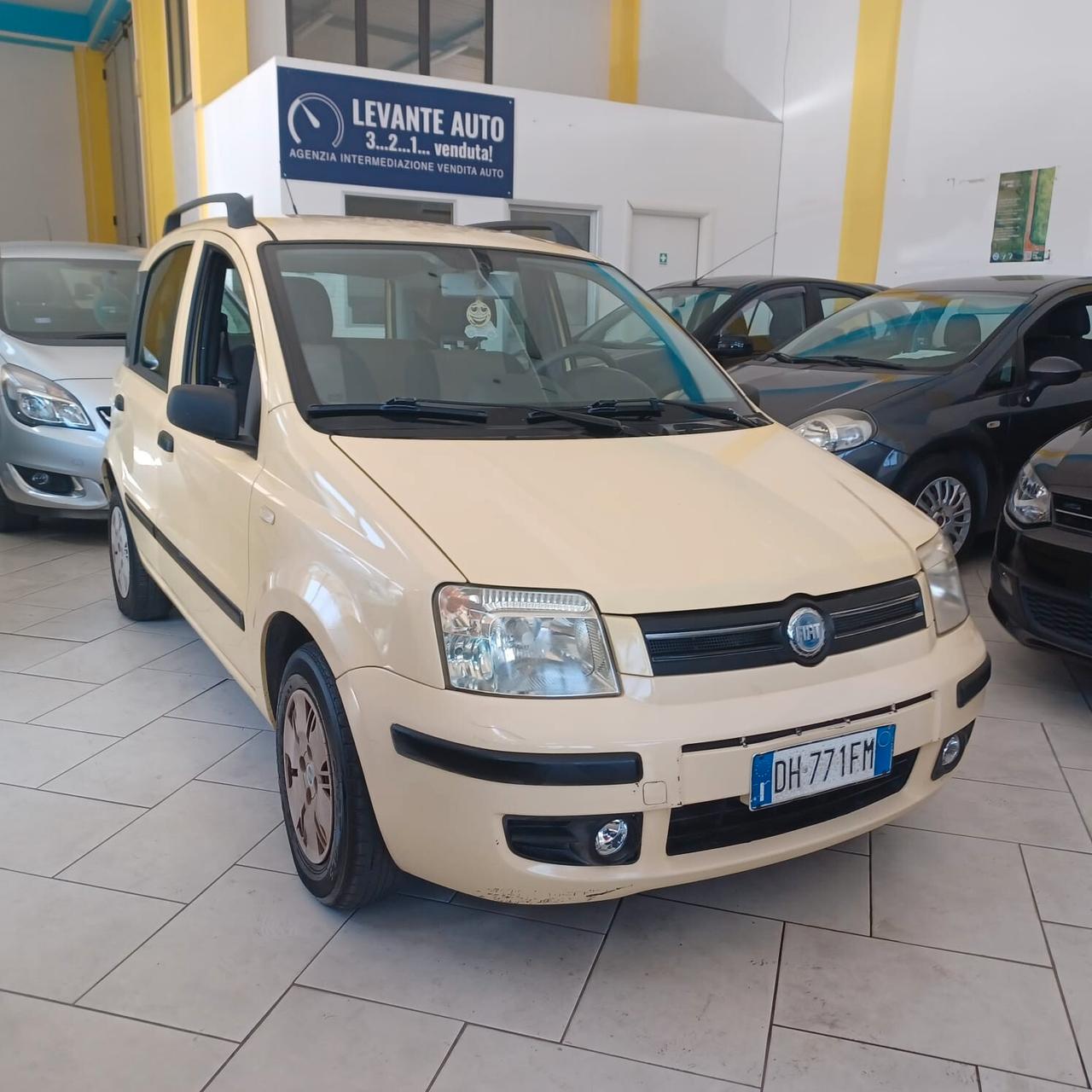 97.478 KM OCCASIONE FIAT PANDA 1.2 NEOPATENTATI