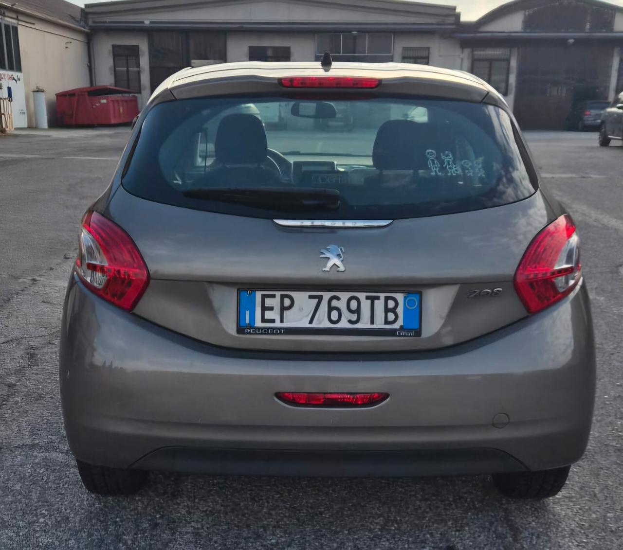 Peugeot 208 1.2 VTi 82 CV 5 porte Allure
