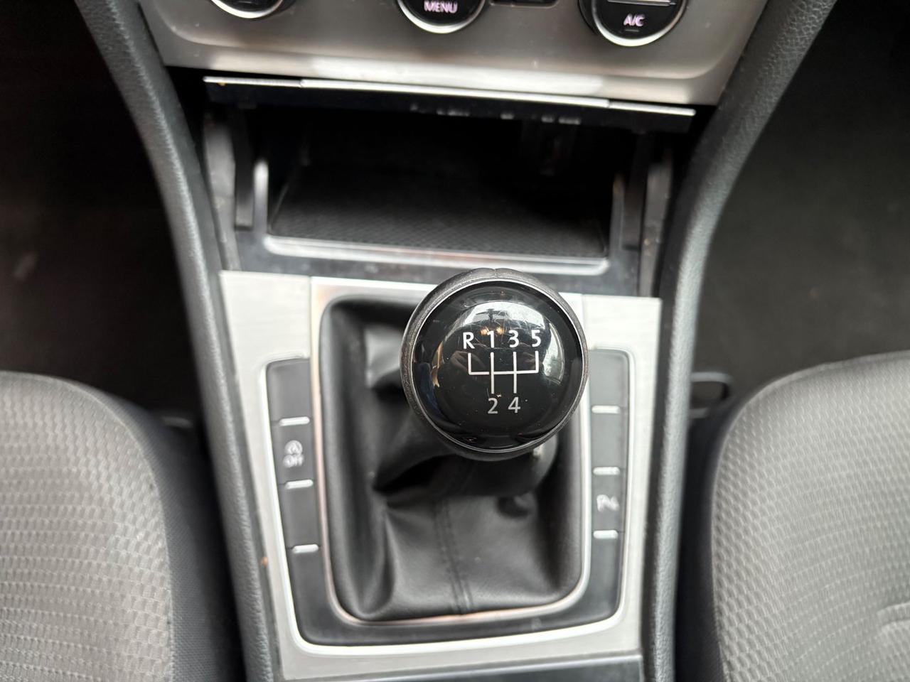 Volkswagen Golf 1.6 TDI Bluemotion #7595