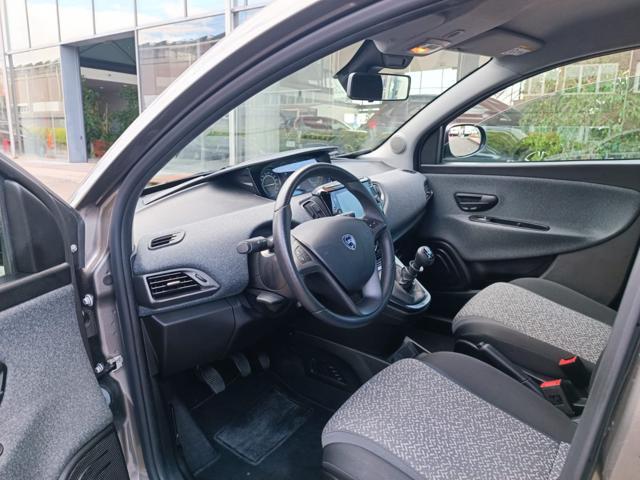 LANCIA Ypsilon 1.0 FireFly 5 porte S&S Hybrid Silver Plus