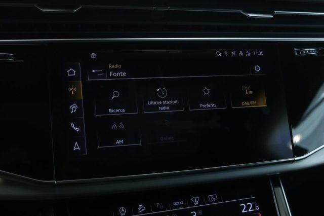 AUDI Q8 50 TDI 286 CV quattro S-line Black Edition