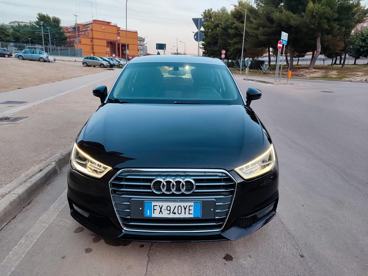 Audi A1 SPB 1.6 TDI 116 CV ( BICOLORE) SUPER PREZZO!!
