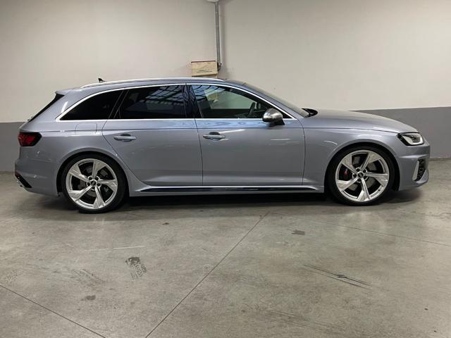 AUDI RS 4 Avant