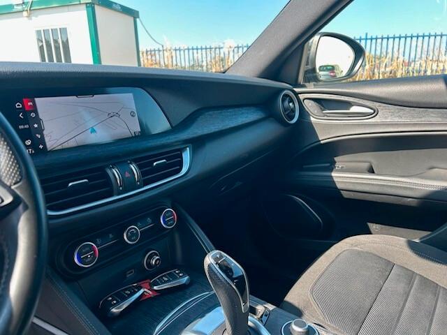 Alfa Romeo Stelvio 2.2 Turbodiesel 160 CV AT8 RWD Super Business