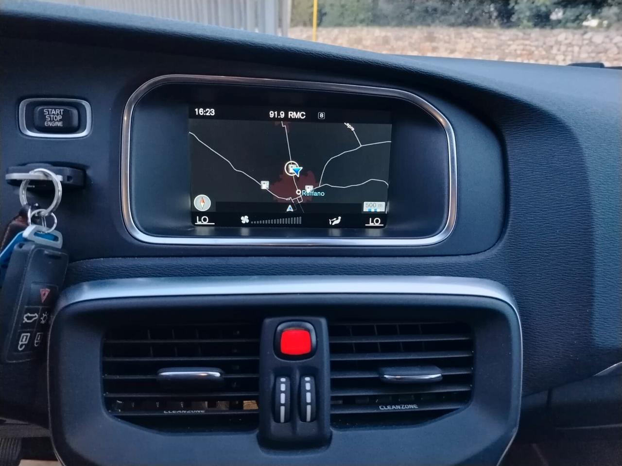 Volvo V40 Cross Country 2.0 D2