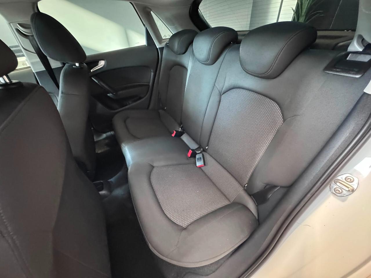 Audi A1 SPB 1.6 TDI Admired 90cv S-LINE