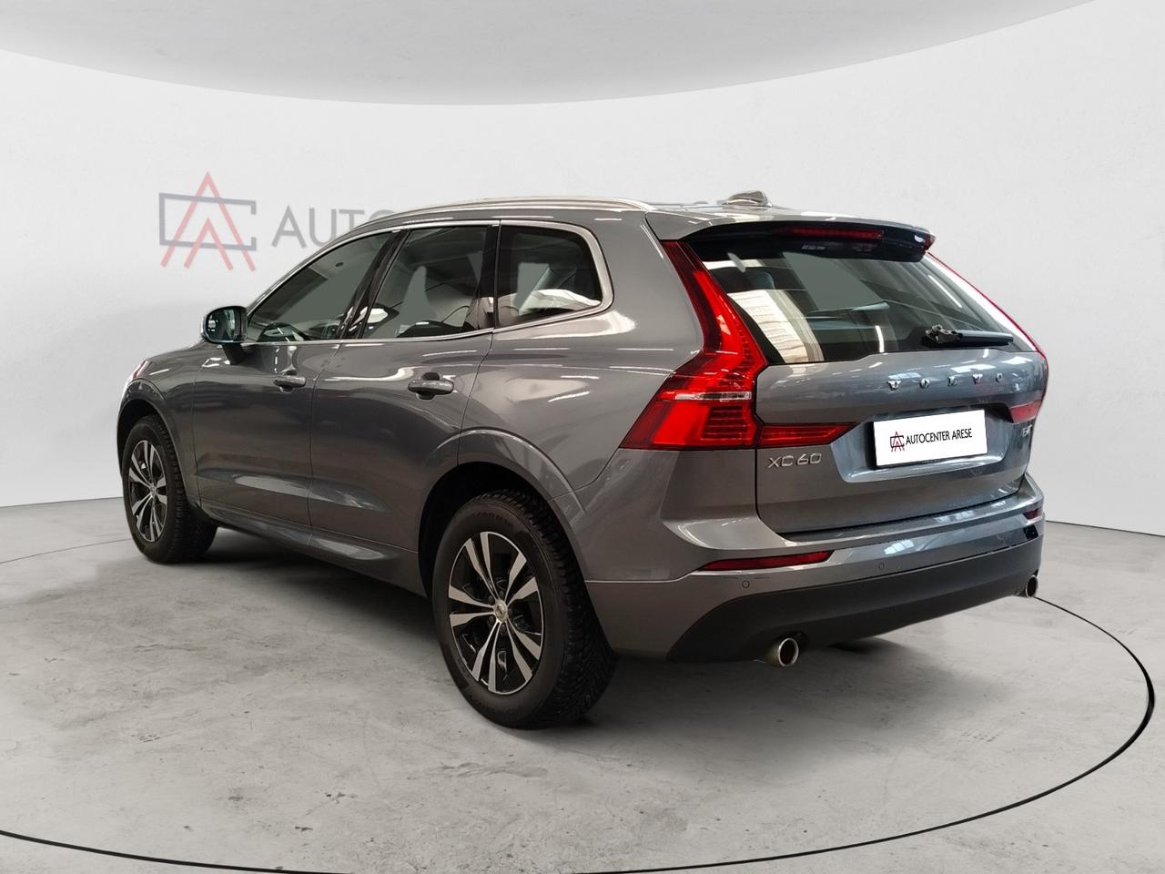 Volvo XC60 B4 D AWD MOMENTUM PRO
