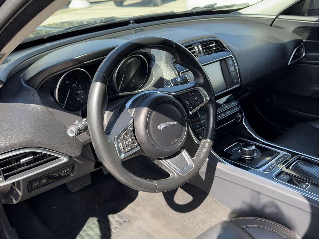 MOTORE ROTTO - Jaguar XE 2.0 D 180 CV Portfolio