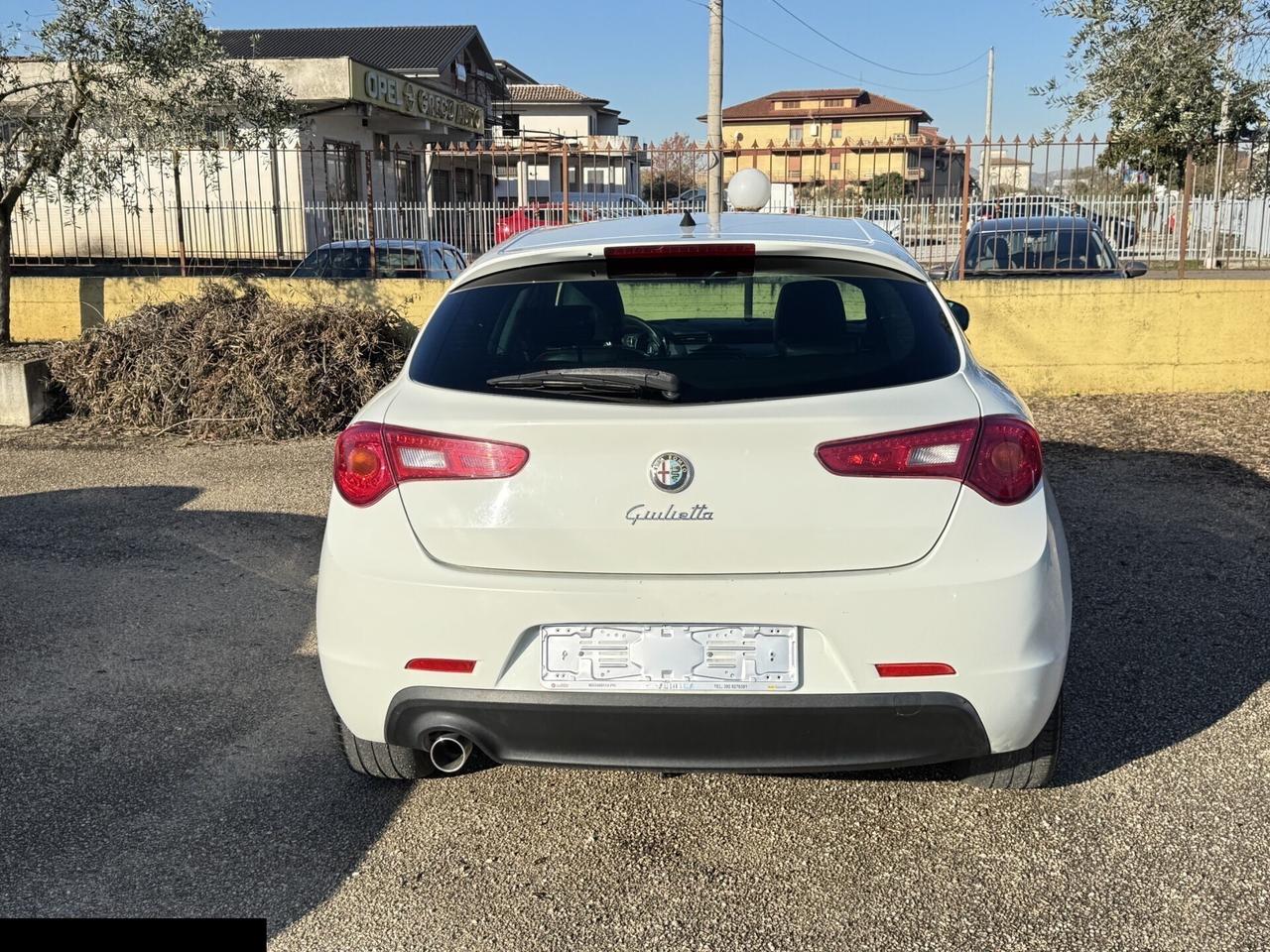ALFA ROMEO GIULIETTA 1.6 SPORT INTERNI IN PELLE