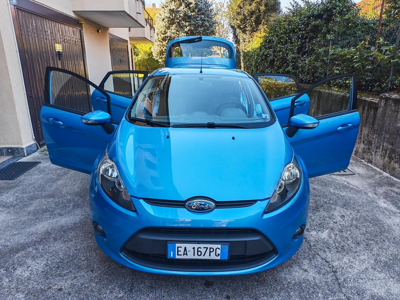 Ford Fiesta 1.4 GPL 97cv 129.000km / Neopatentati