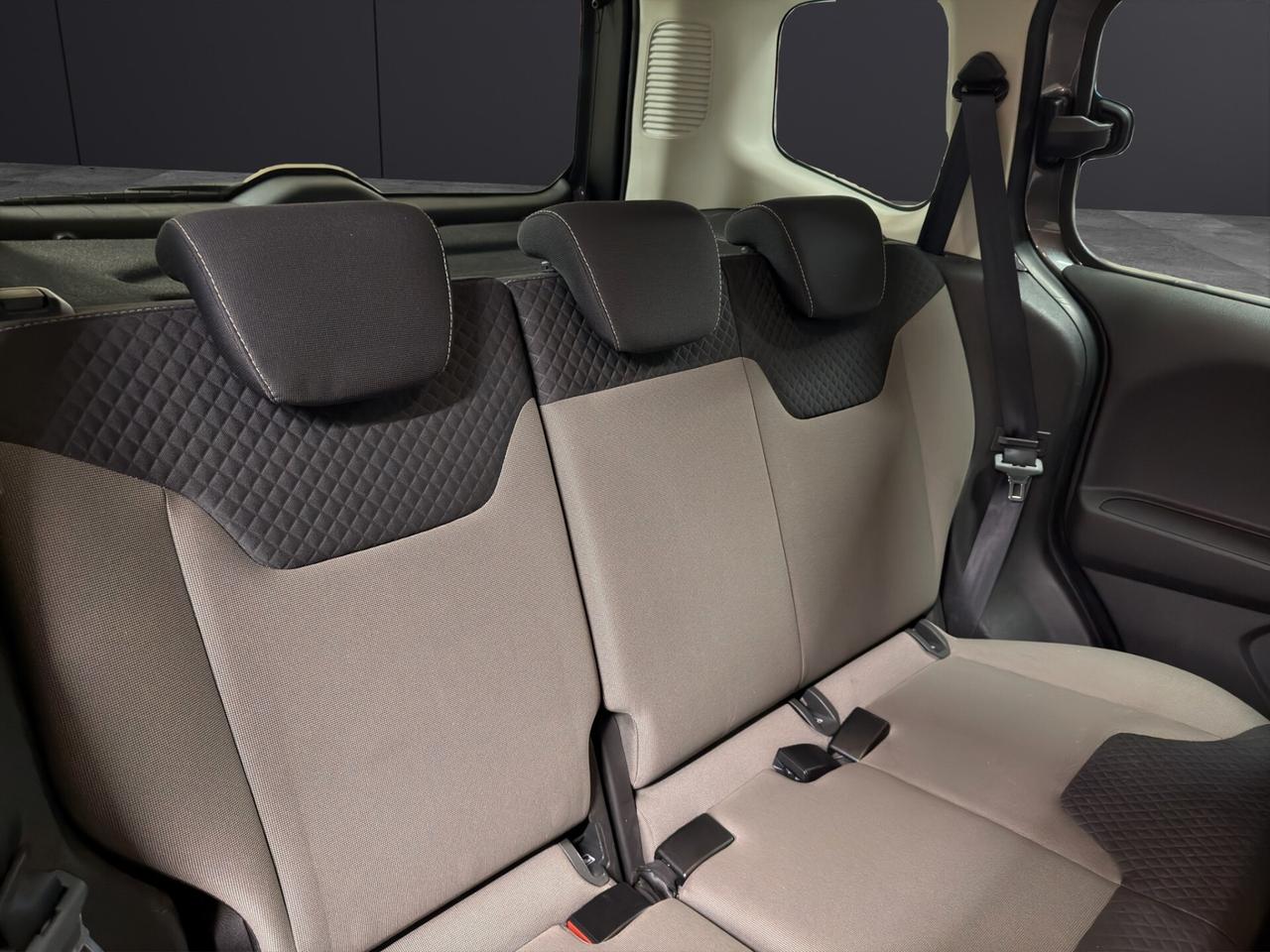 Ford Tourneo Courier 1.5 TDCI 100 CV S&S Plus