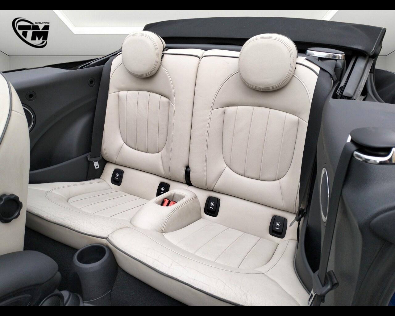 MINI Mini Cabrio (F57) Mini 1.5 Cooper D Hype...
