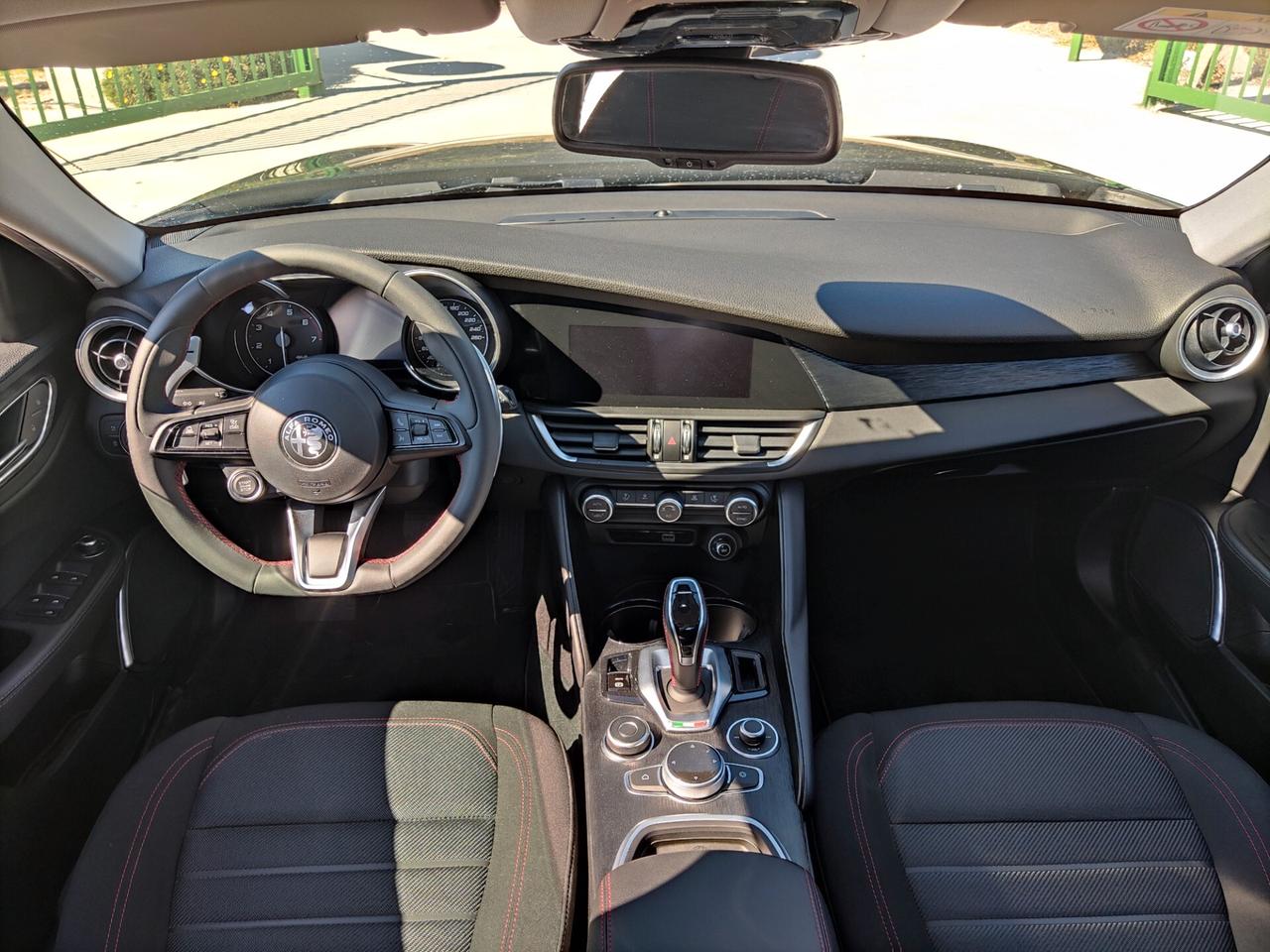 Alfa Romeo Giulia 2.0 Turbo 200 CV AT8 Business