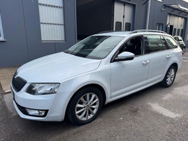 Skoda Octavia 1.6 TDI CR 105 CV DSG Elegance*EURO5B*NAVI