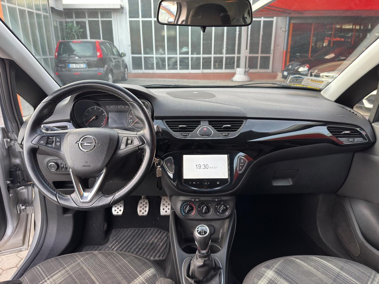 Opel Corsa ADATTA A NEOPATENTATI 1.4 16V 3 porte b-color