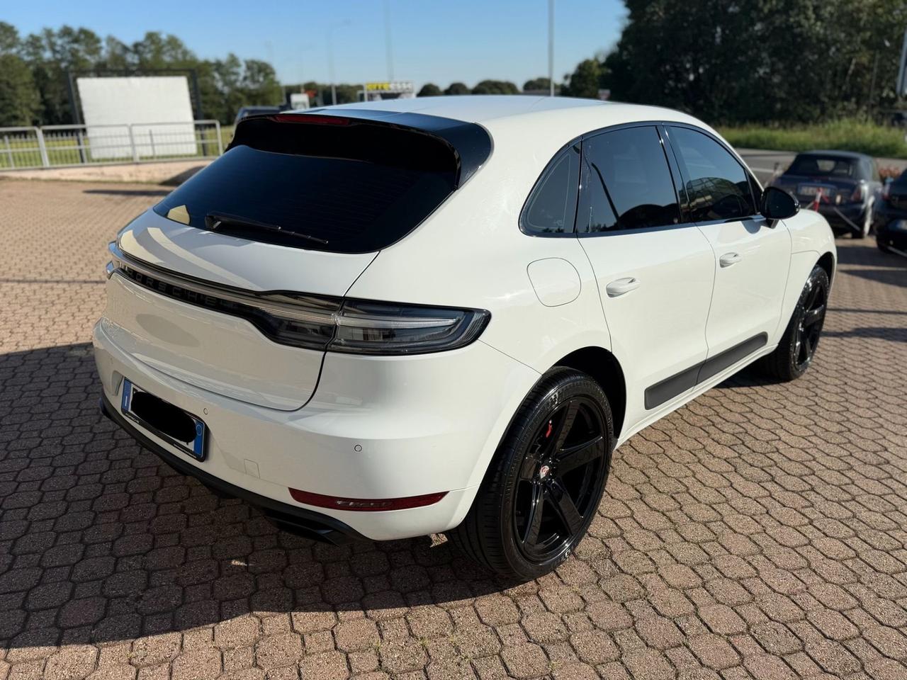 PORSCHE MACAN 2.0 BENZINA