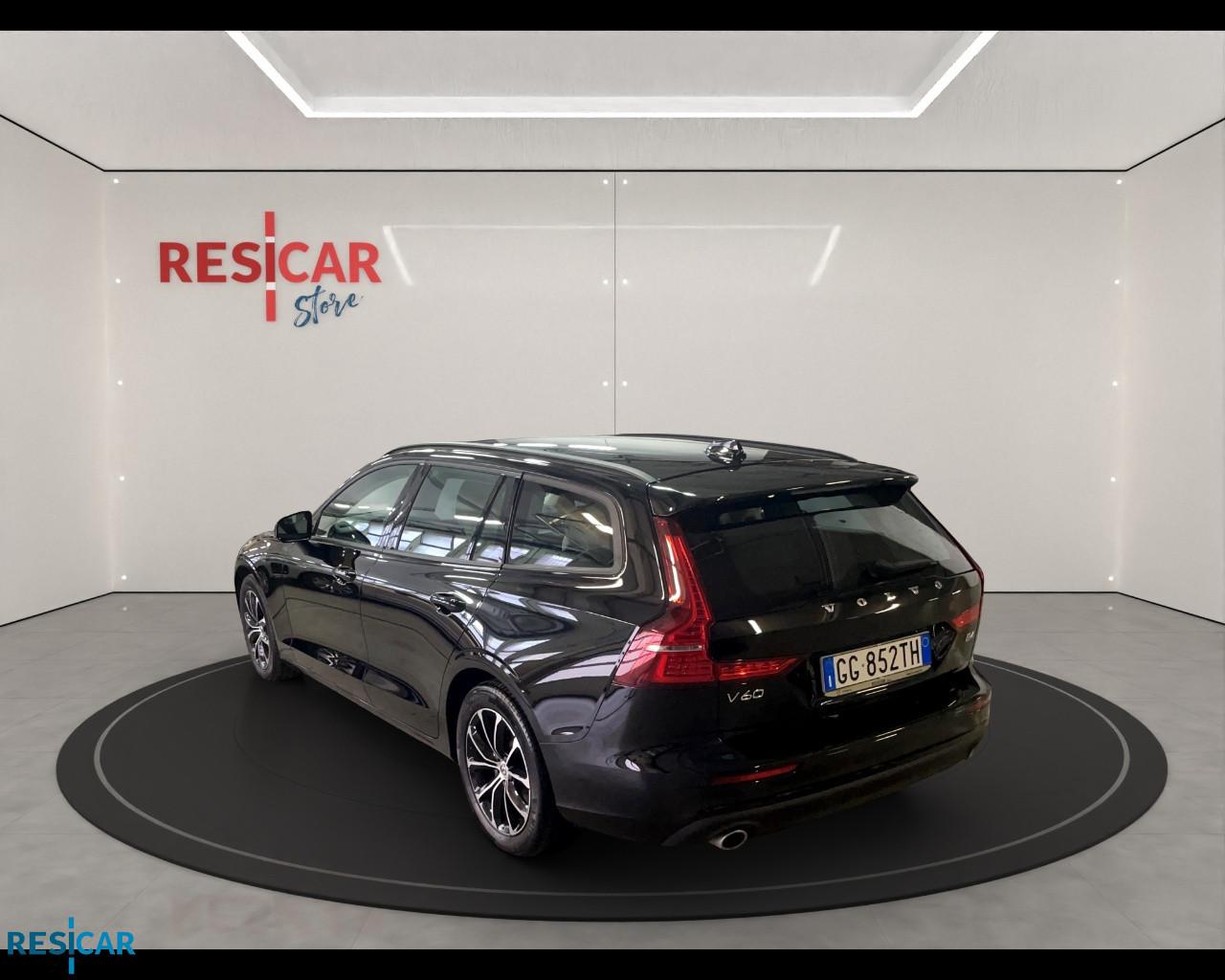 VOLVO V60 2.0 b4 Momentum Business Pro auto