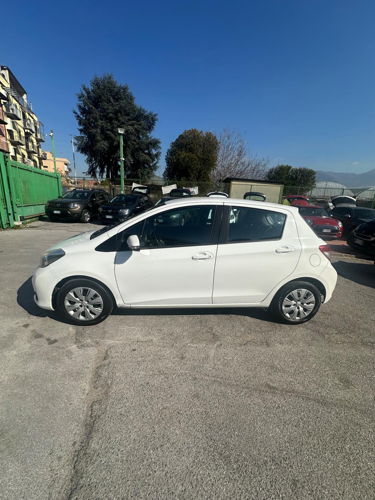 Toyota Yaris 1.0 5 porte Lounge