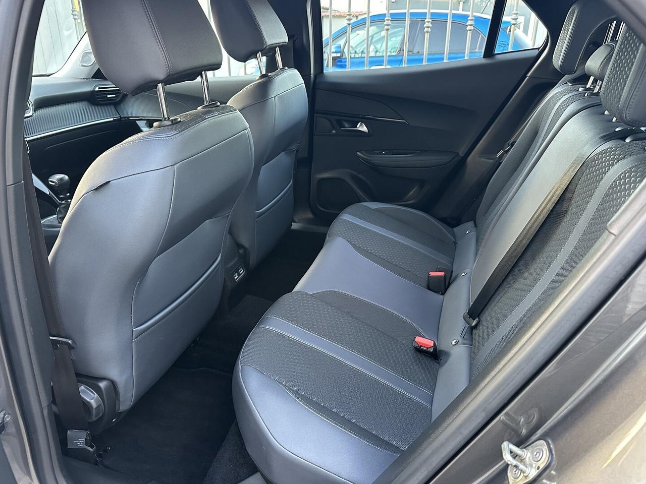 Peugeot 2008 BlueHDi 110 Allure Pack