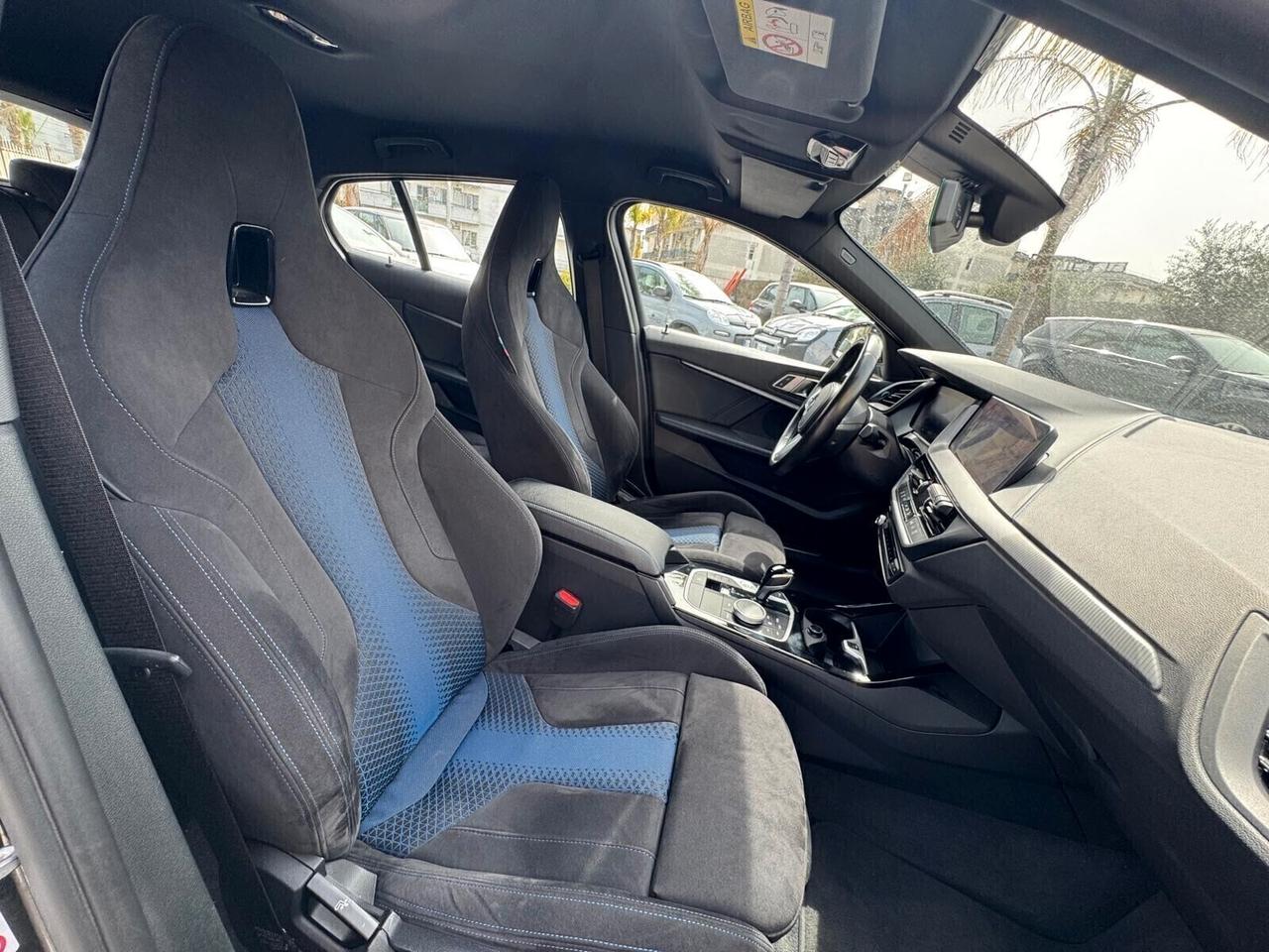 Bmw 118 118d 5p. Msport